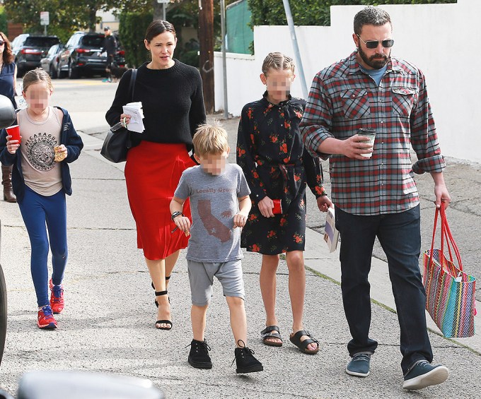 Jennifer Garner, Ben Affleck and Kids: See Their Family Photos